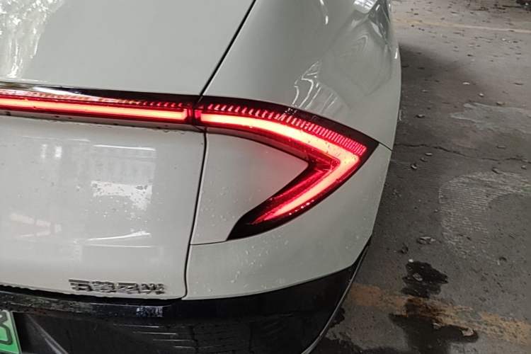 Used Wuling Xingguang 2023 70 Standard Edition Right Rear Taillight