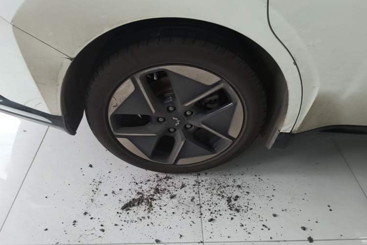 Used Wuling Xingguang 2023 150 Advanced Edition Right Rear Wheel Hub