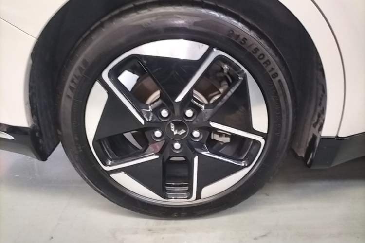 Used Wuling Xingguang 2023 150 Advanced Edition Right Rear Wheel Hub