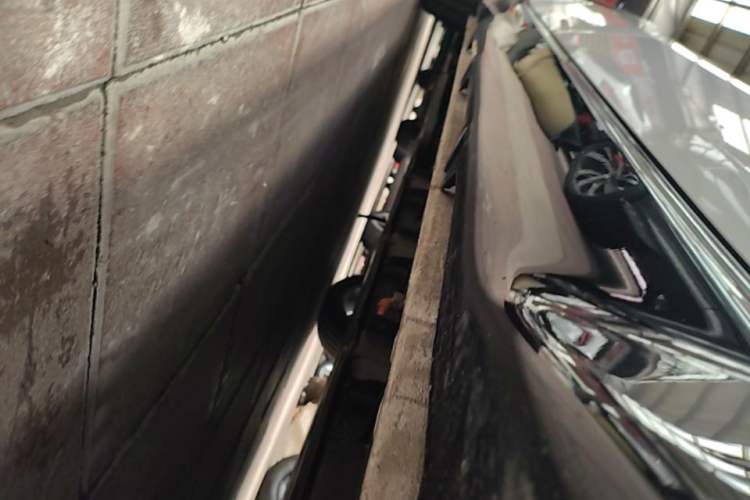 Used Wuling Xingguang 2023 150 Advanced Edition Right Side Sill
