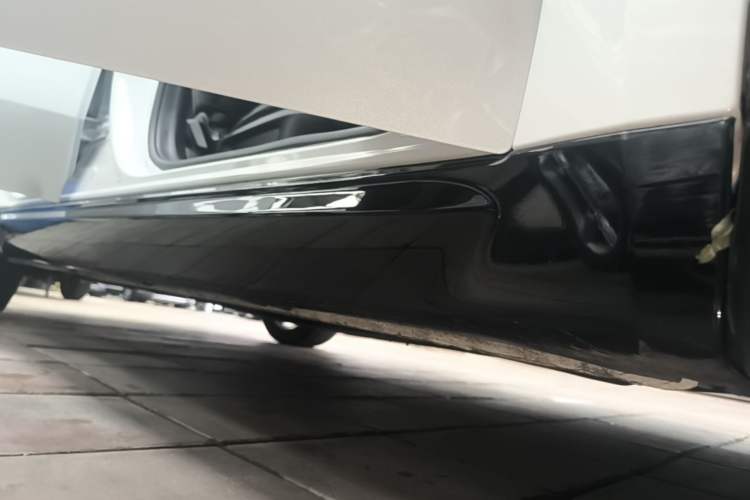 Used Wuling Xingguang 2023 150 Advanced Edition Right Side Sill