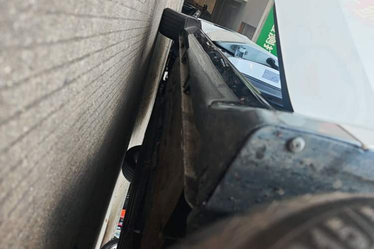 Used Wuling Xingguang 2023 150 Advanced Edition Right Side Sill