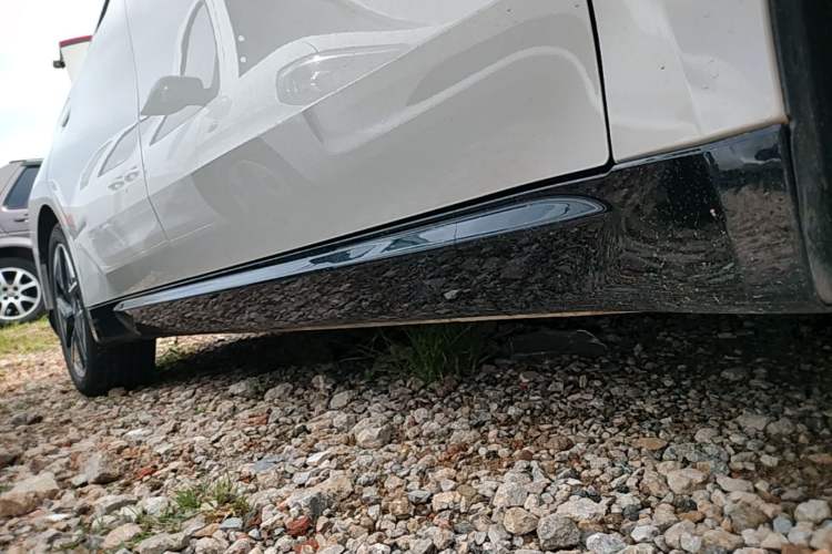 Used Wuling Xingguang 2023 150 Advanced Edition Right Side Sill