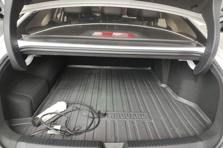 Used Wuling Xingguang 2023 70 Standard Edition Trunk