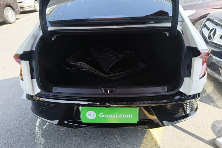 Used Wuling Xingguang 2023 70 Standard Edition Trunk