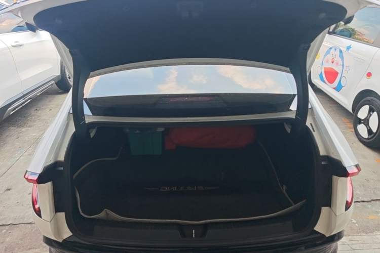 Used Wuling Xingguang 2023 150 Advanced Edition Trunk