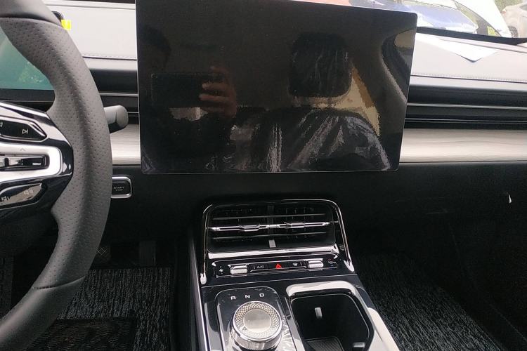 Used Wuling Xingguang 2024 Co-Creation Edition 510 Advanced Model Audio And AC Panel