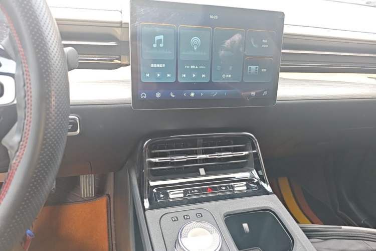 Used Wuling Xingguang 2024 Co-creation Edition 150 Standard Model Audio And AC Panel