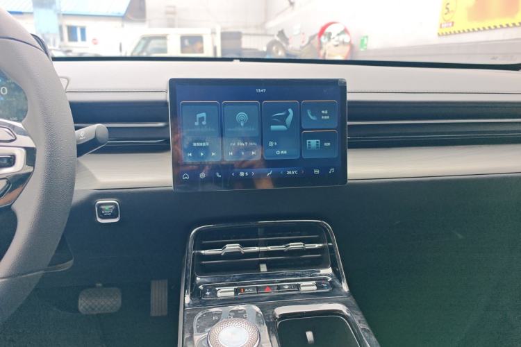 Used Wuling Xingguang 2024 Co-creation Edition 150 Standard Model Audio And AC Panel