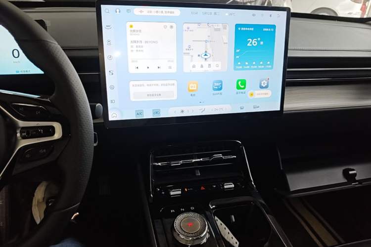 Used Wuling Xingguang 2024 Co-Creation Edition 510 Advanced Model Audio And AC Panel