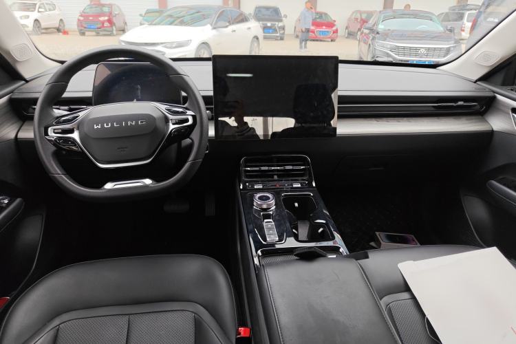 Used Wuling Xingguang 2024 Co-Creation Edition 70 Standard Model Center Console
