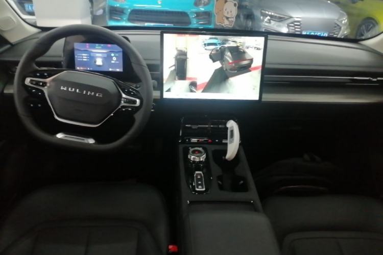 Used Wuling Xingguang 2024 Co-Creation Edition 70 Standard Model Center Console