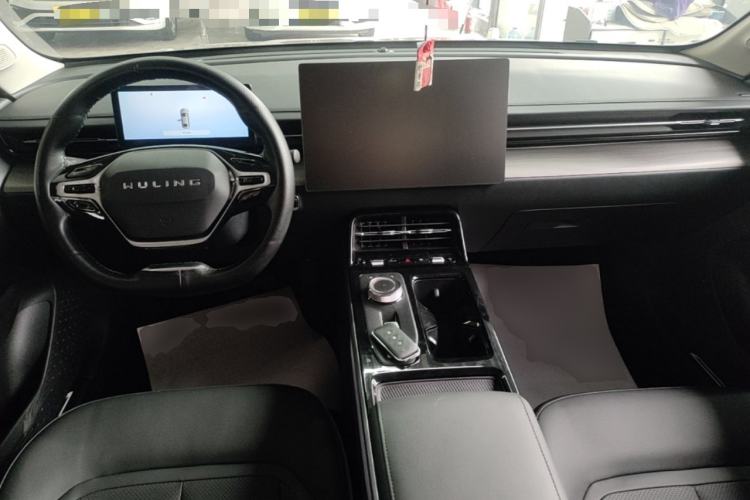 Used Wuling Xingguang 2024 Co-Creation Edition 150 Flagship Model Center Console