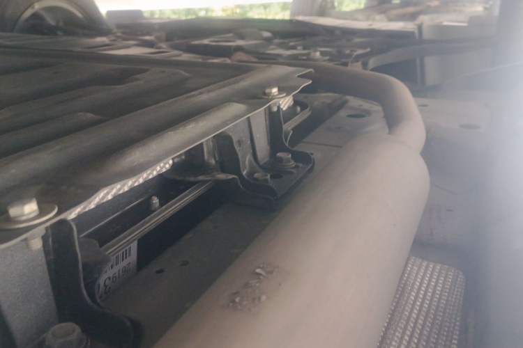 Used Wuling Xingguang 2024 Co-creation Edition 150 Standard Model Chassis Front Left