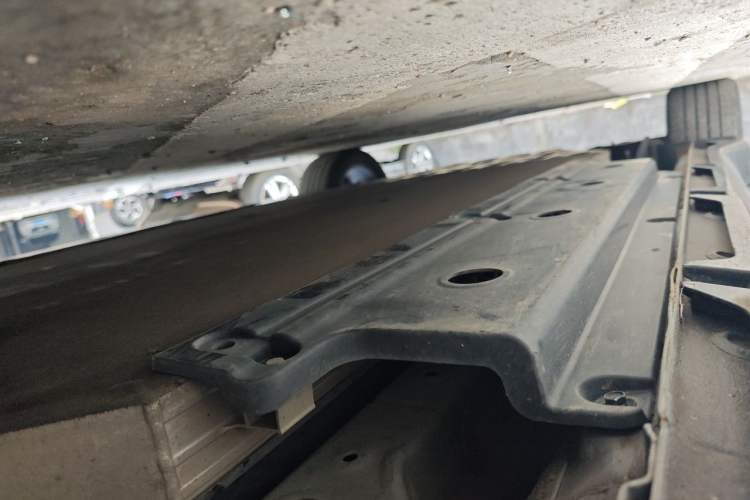 Used Wuling Xingguang 2024 Co-Creation Edition 510 Advanced Model Chassis Front Right