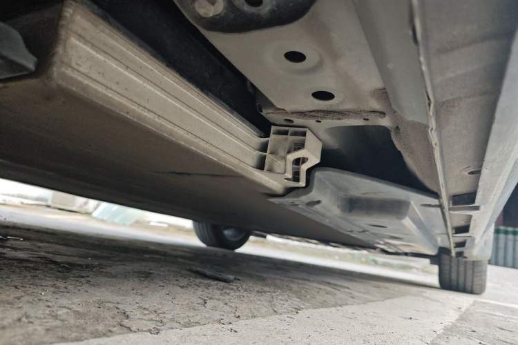 Used Wuling Xingguang 2024 Co-Creation Edition 510 Advanced Model Chassis Rear Right