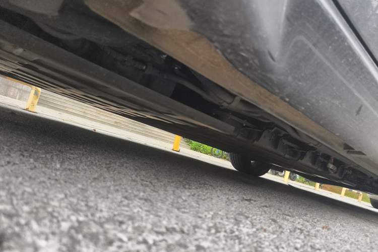 Used Wuling Xingguang 2024 Co-Creation Edition 150 Advanced Model Chassis Rear Right