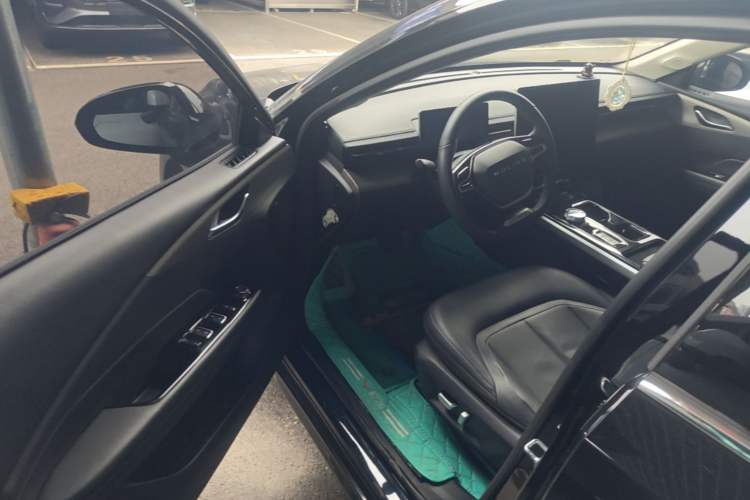 Used Wuling Xingguang 2024 Co-Creation Edition 510 Advanced Model Driver Seat