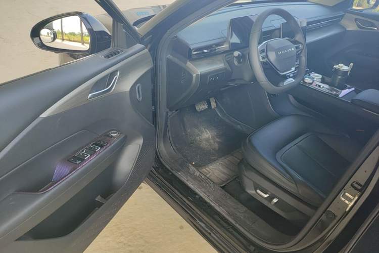 Used Wuling Xingguang 2024 Co-creation Edition 150 Standard Model Driver Seat
