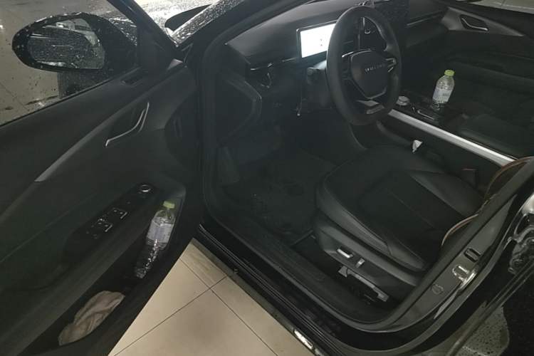 Used Wuling Xingguang 2024 Co-Creation Edition 510 Advanced Model Driver Seat