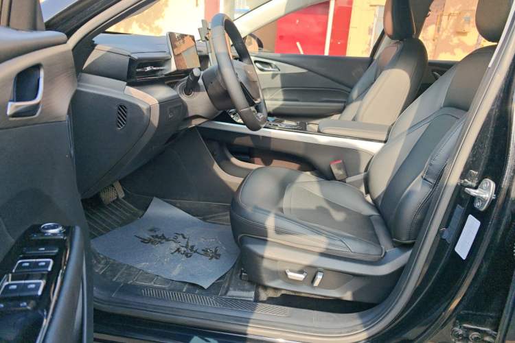 Used Wuling Xingguang 2024 Co-Creation Edition 510 Advanced Model Driver Seat