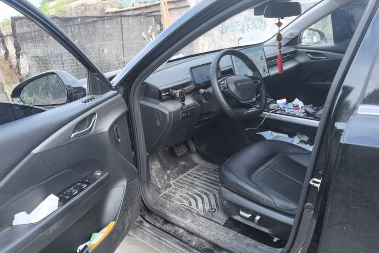 Used Wuling Xingguang 2024 Co-Creation Edition 150 Flagship Model Driver Seat