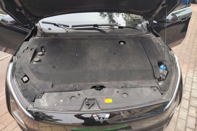 Used Wuling Xingguang 2024 Co-Creation Edition 510 Advanced Model Engine Bay