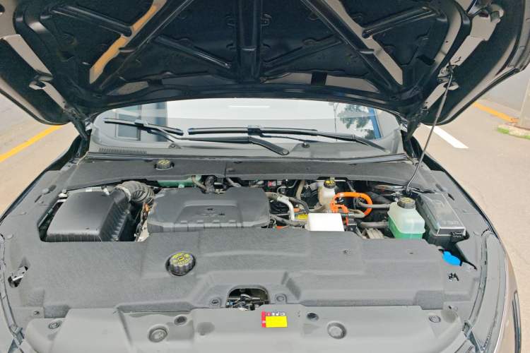 Used Wuling Xingguang 2024 Co-creation Edition 150 Standard Model Engine Bay