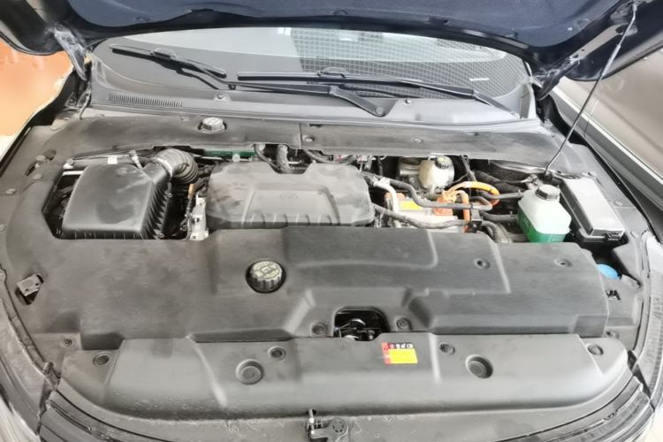 Used Wuling Xingguang 2024 Co-Creation Edition 150 Flagship Model Engine Bay