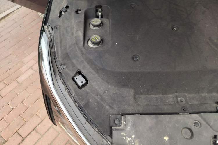 Used Wuling Xingguang 2024 Co-Creation Edition 510 Advanced Model Engine Bay Right
