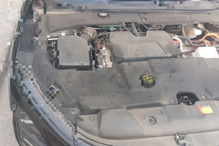 Used Wuling Xingguang 2024 Co-creation Edition 150 Standard Model Engine Bay Right