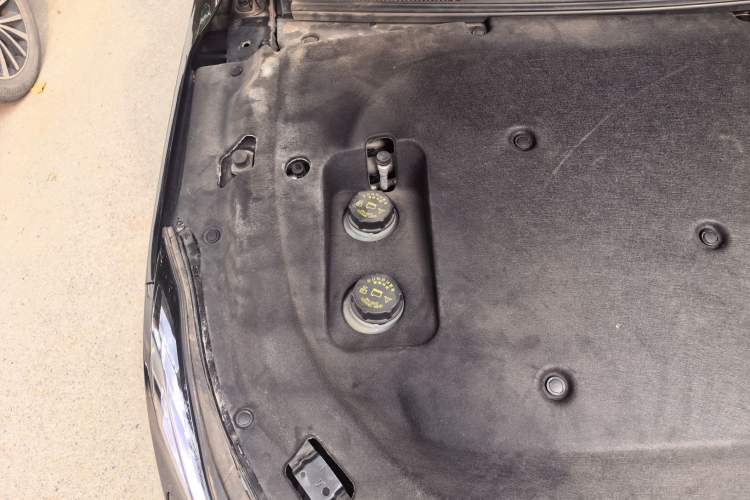 Used Wuling Xingguang 2024 Co-Creation Edition 510 Advanced Model Engine Bay Right