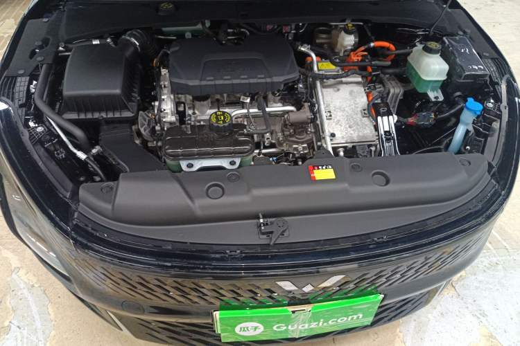Used Wuling Xingguang 2024 Co-Creation Edition 150 Flagship Model Engine Bay