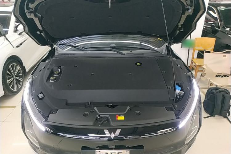 Used Wuling Xingguang 2024 Co-Creation Edition 510 Advanced Model Engine Bay