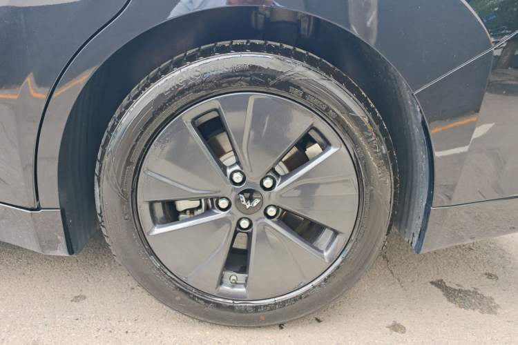 Used Wuling Xingguang 2024 Co-creation Edition 150 Standard Model Exterior 2