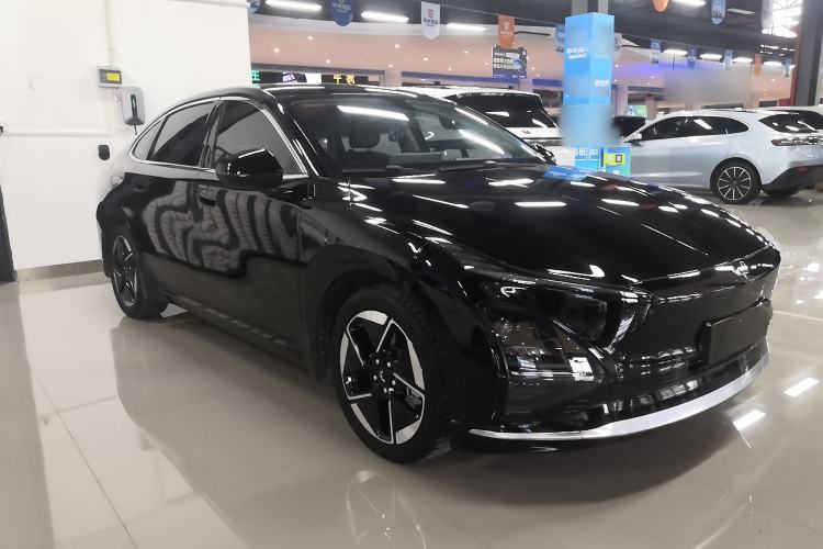 Used Wuling Xingguang 2024 Co-Creation Edition 510 Advanced Model Exterior 2