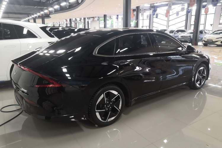 Used Wuling Xingguang 2024 Co-Creation Edition 510 Advanced Model Exterior 3