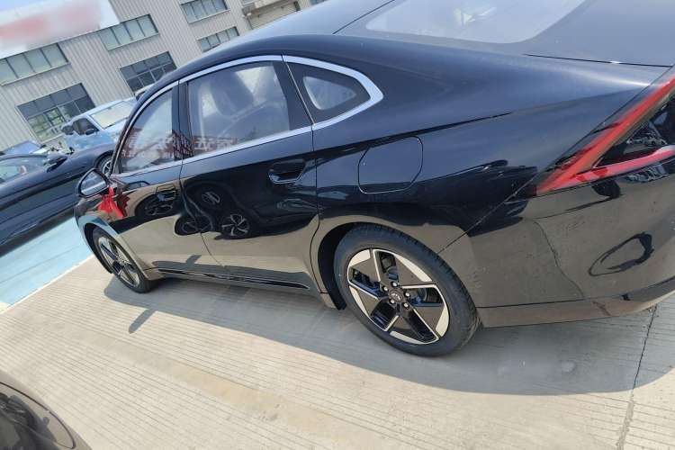 Used Wuling Xingguang 2024 Co-Creation Edition 510 Advanced Model Exterior 5
