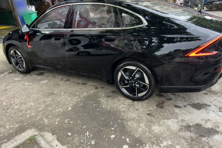 Used Wuling Xingguang 2024 Co-Creation Edition 510 Advanced Model Exterior 5