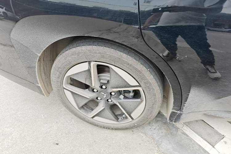 Used Wuling Xingguang 2024 Co-Creation Edition 510 Advanced Model Exterior 5