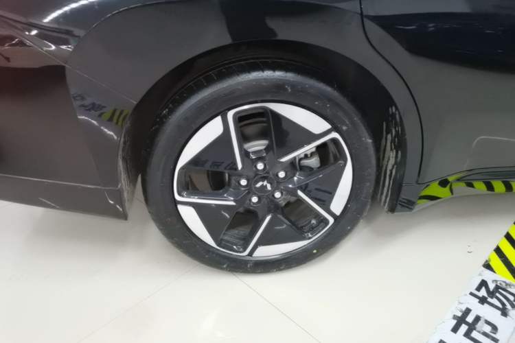 Used Wuling Xingguang 2024 Co-Creation Edition 150 Flagship Model Exterior 5