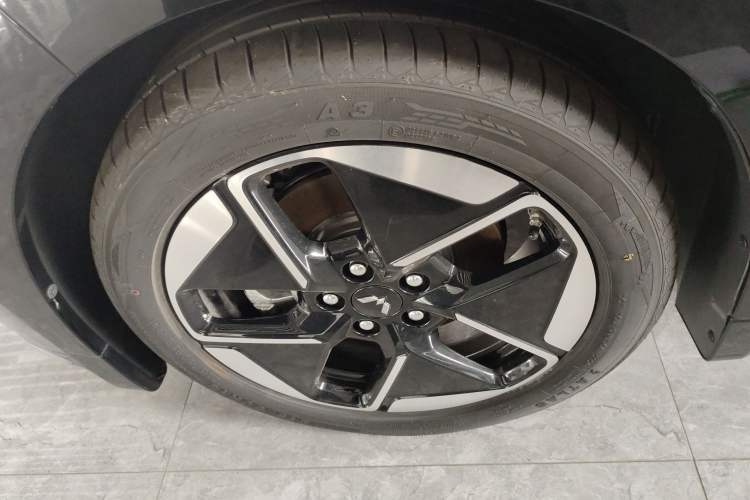 Used Wuling Xingguang 2024 Co-Creation Edition 510 Advanced Model Exterior 7