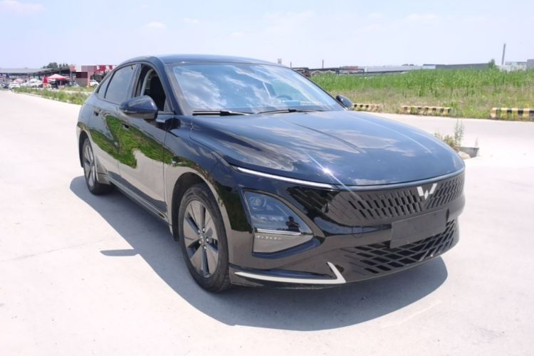 Used Wuling Xingguang 2024 Co-Creation Edition 70 Standard Model Front Right 45 Deg