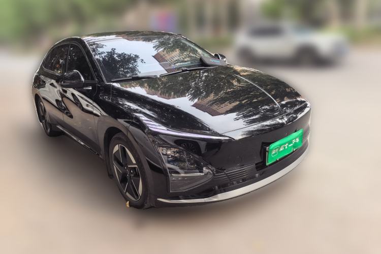 Used Wuling Xingguang 2024 Co-Creation Edition 510 Advanced Model Front Right 45 Deg