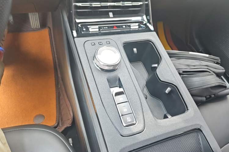 Used Wuling Xingguang 2024 Co-creation Edition 150 Standard Model Gear Lever