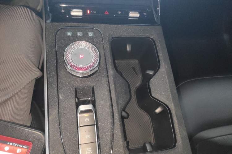 Used Wuling Xingguang 2024 Co-Creation Edition 150 Flagship Model Gear Lever