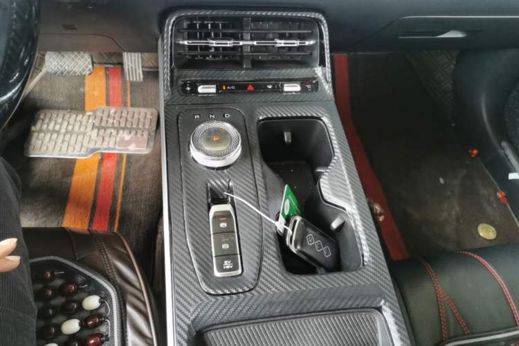Used Wuling Xingguang 2024 Co-Creation Edition 150 Advanced Model Gear Lever