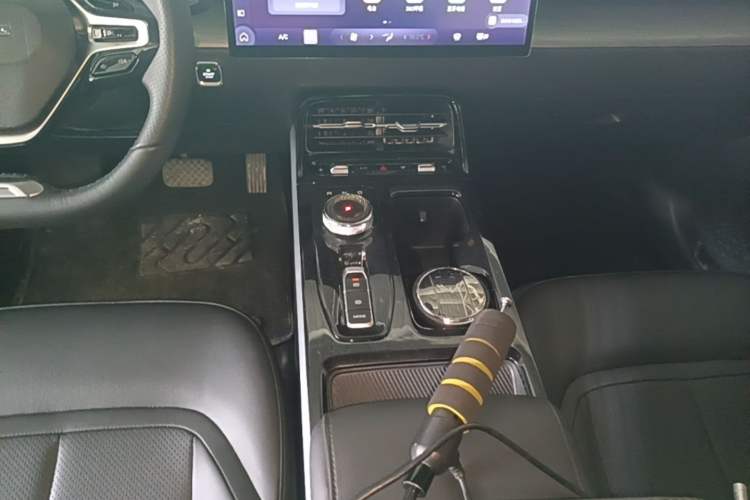 Used Wuling Xingguang 2024 Co-Creation Edition 510 Advanced Model Gear Lever