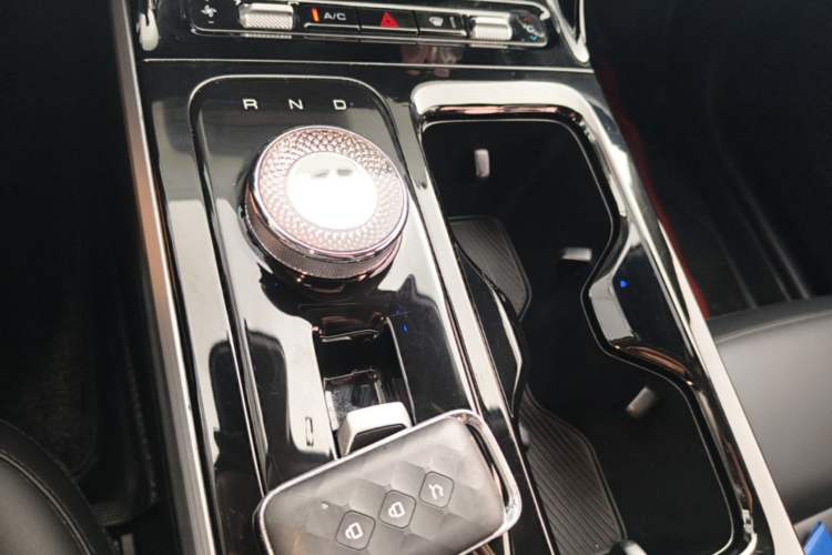 Used Wuling Xingguang 2024 Co-Creation Edition 150 Flagship Model Gear Lever