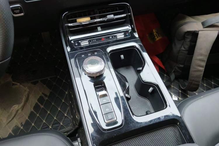 Used Wuling Xingguang 2024 Co-Creation Edition 150 Flagship Model Gear Lever